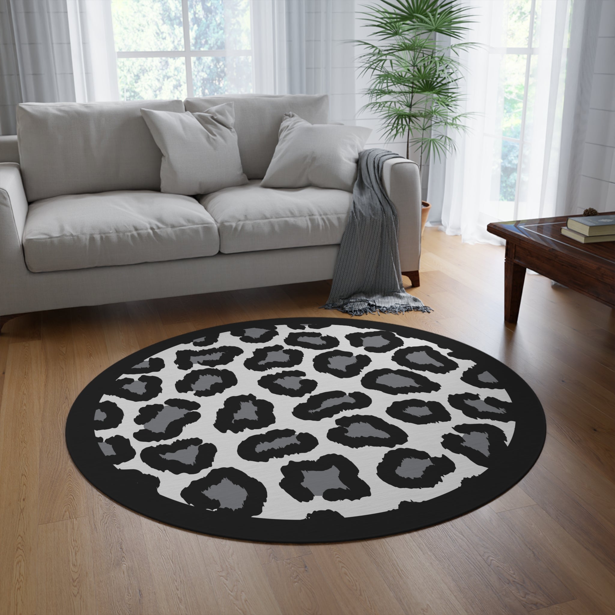 Round Rug Leopard print  on black