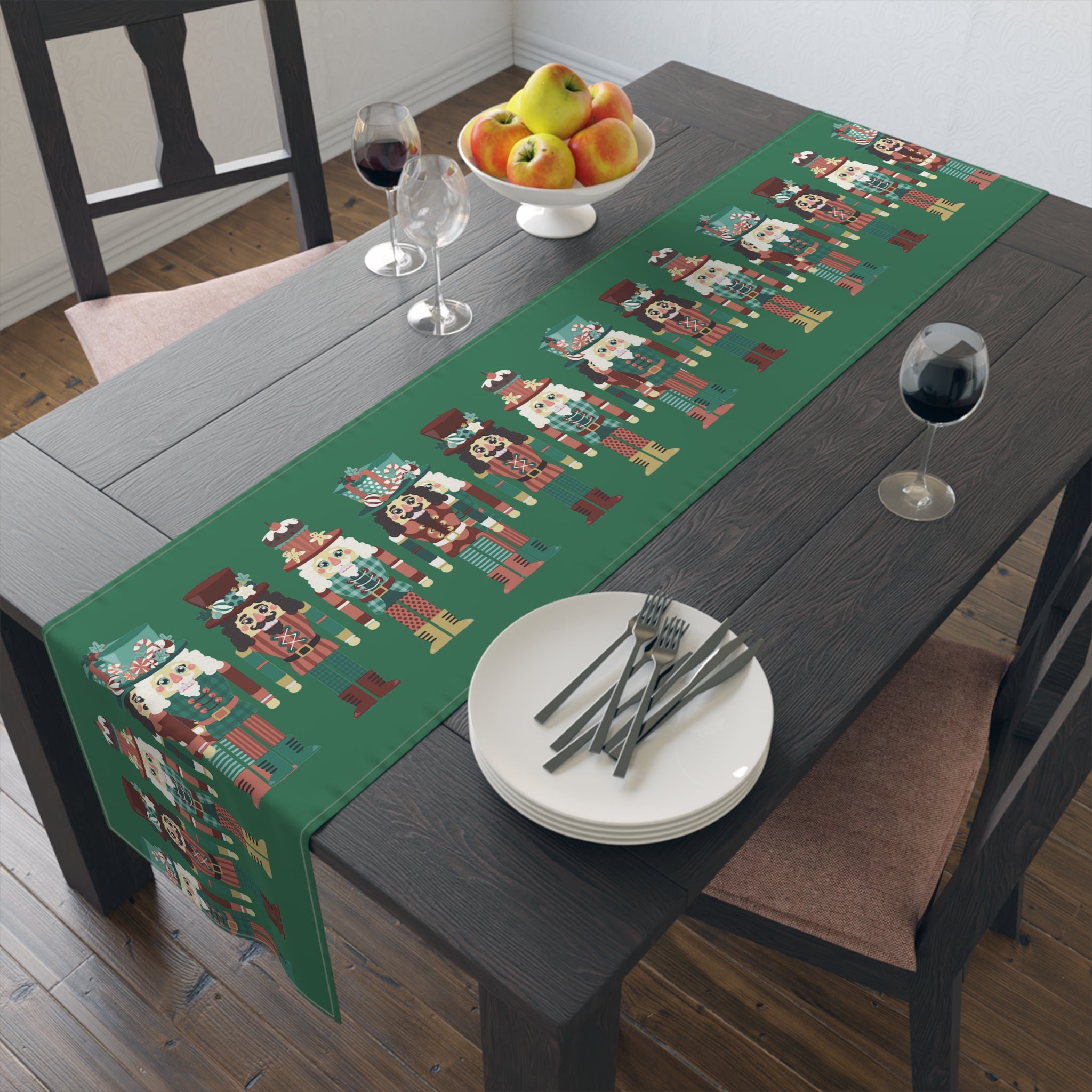 Table Runner (Cotton, Poly) Nutcrackers