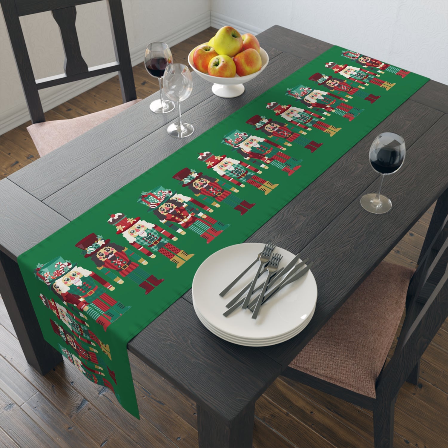 Table Runner (Cotton, Poly) Nutcrackers