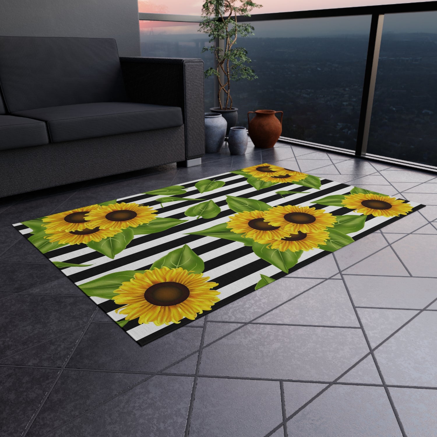 Outdoor Rug Sunflowers on black and white