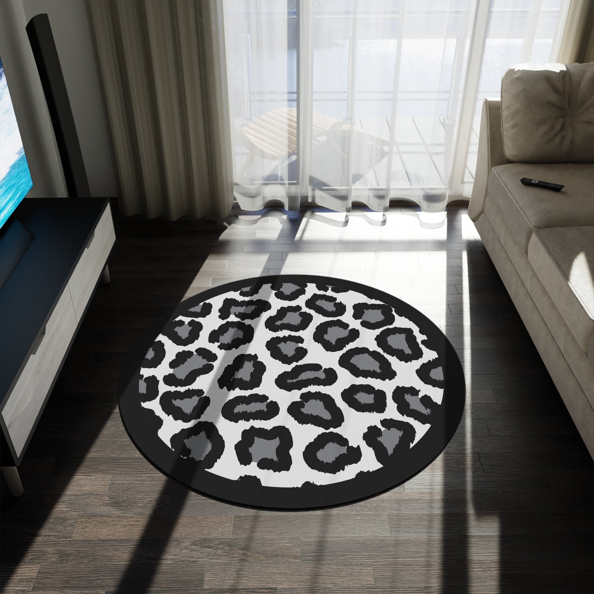 Round Rug Leopard print  on black