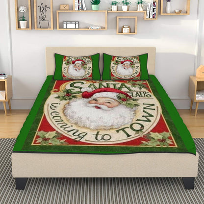 Polyester Quilt Bed Sets Santa Claus is coming to town.