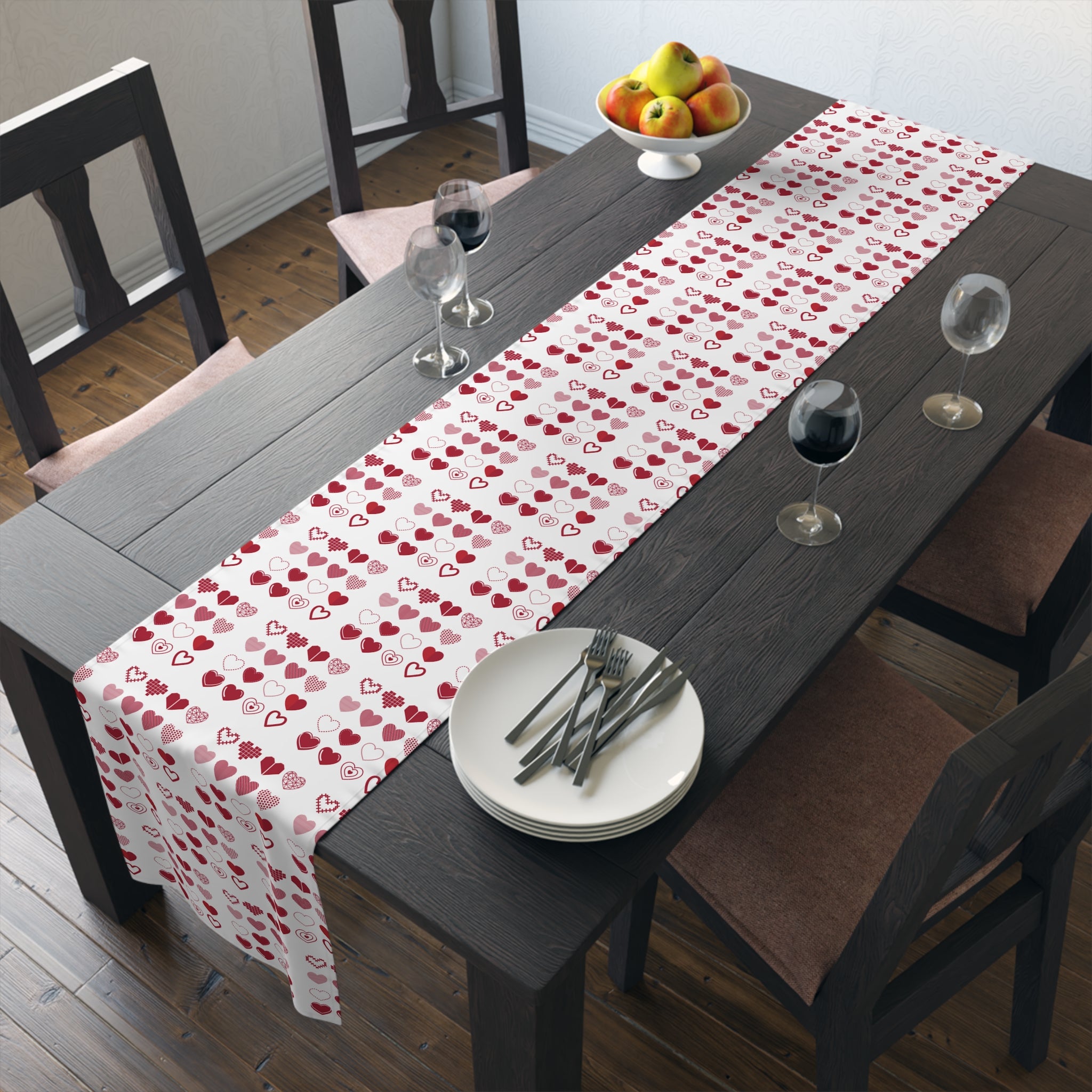 Table Runner (Cotton, Poly) Hearts Valentine