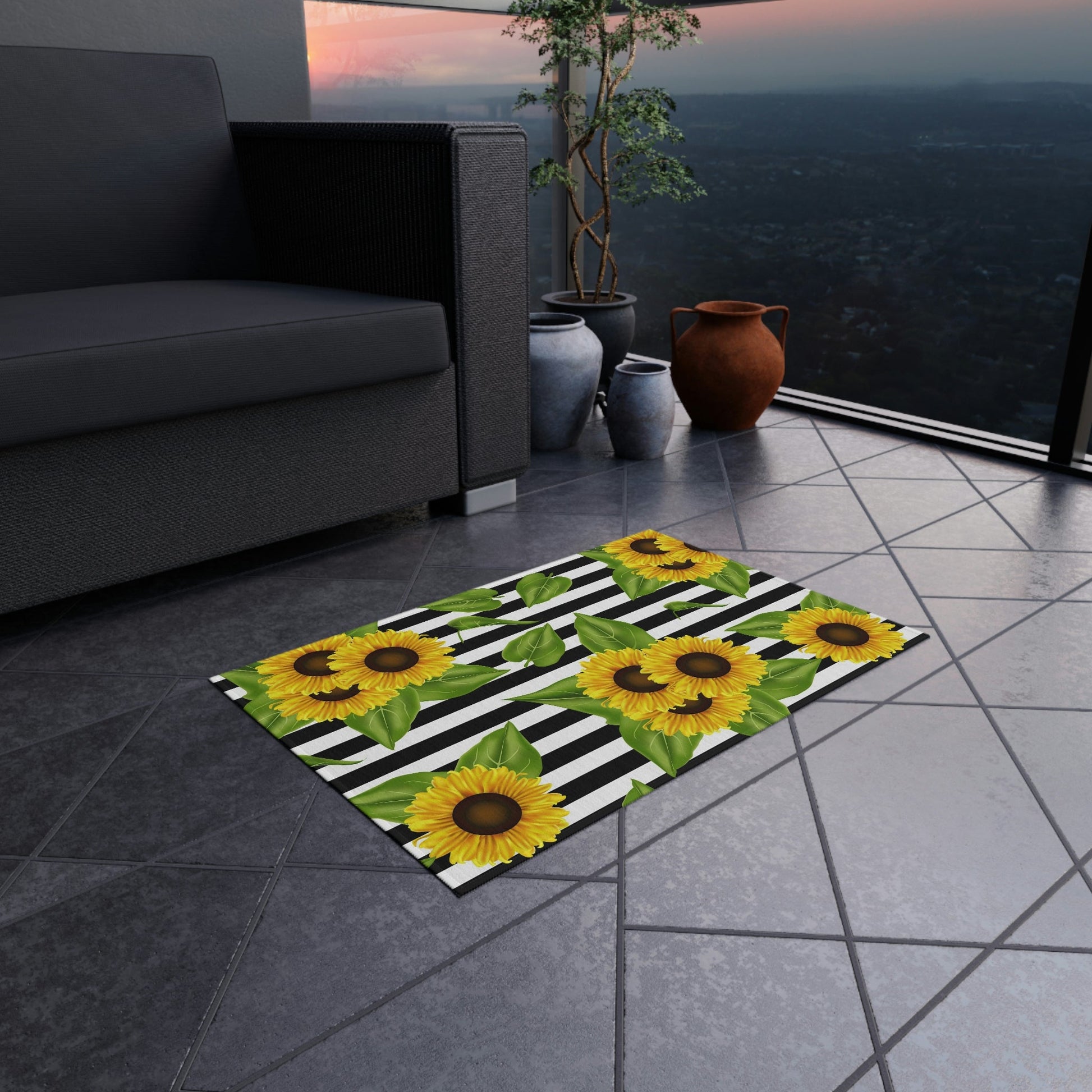 Outdoor Rug Sunflowers on black and white Home-clothes-jewelry