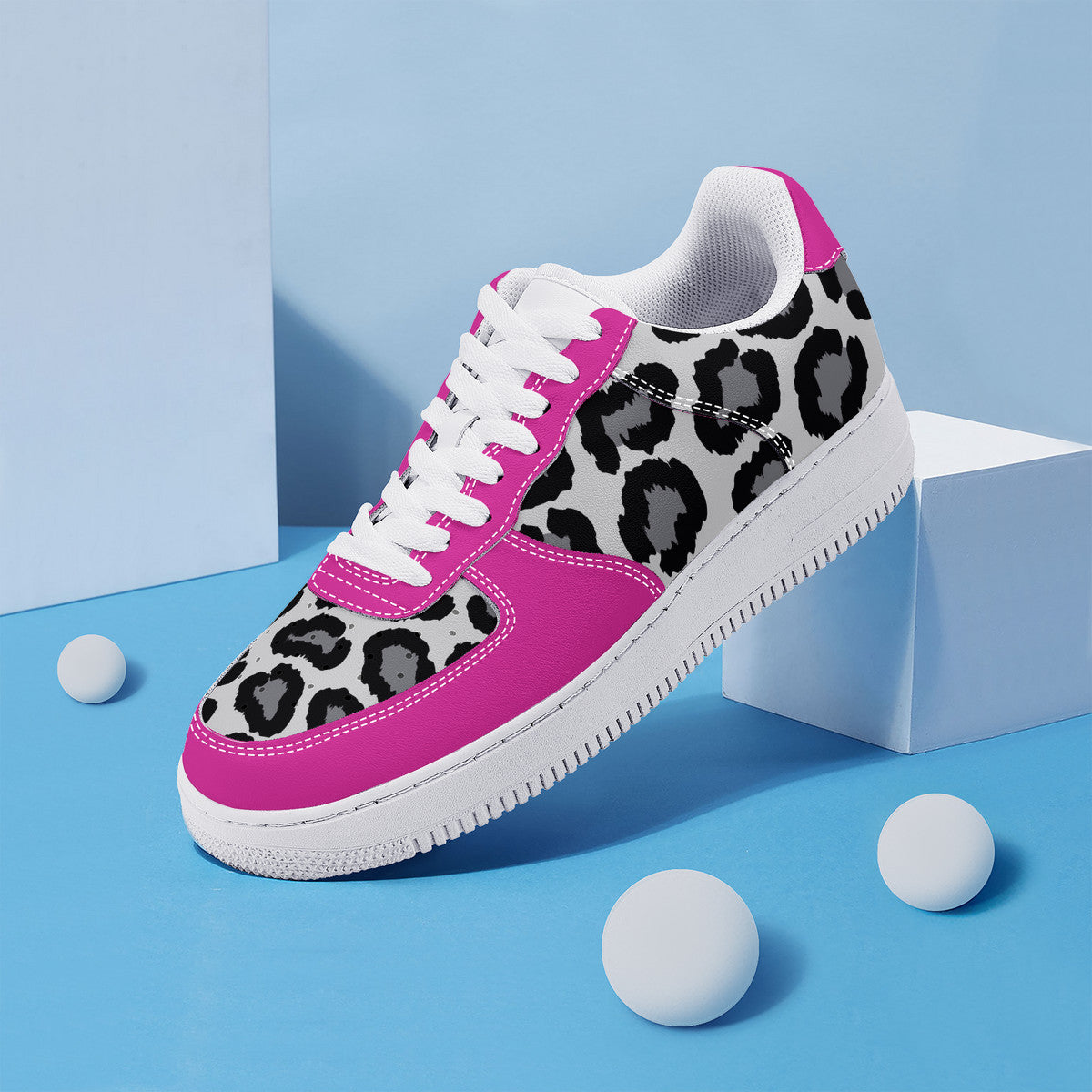 Low Top Unisex Sneaker Leopard print and Pink decoration