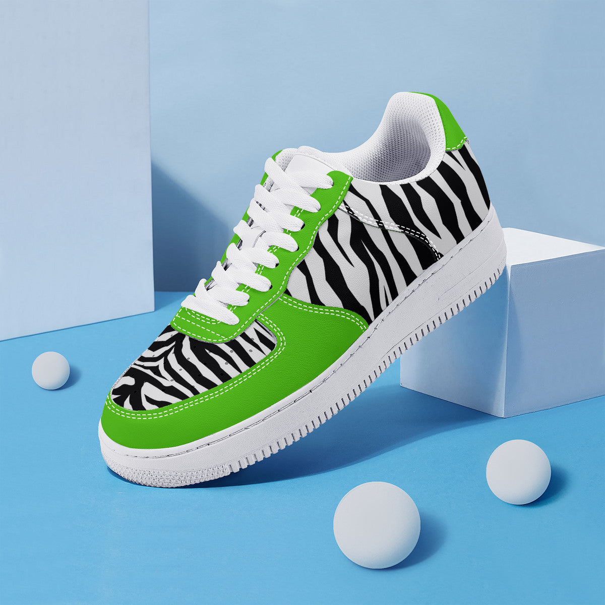 Low Top Unisex Sneakers Tiger decoration with green